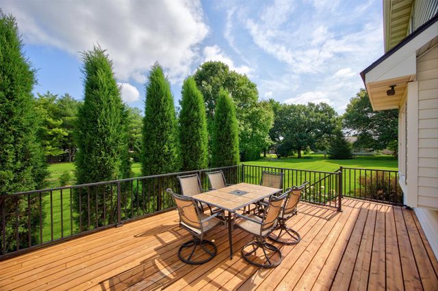 1925 SE Hawthorne Ridge Drive, Waukee, IA 50263