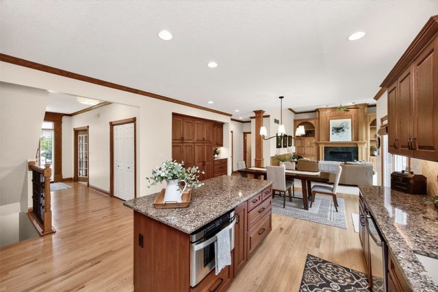 1925 SE Hawthorne Ridge Drive, Waukee, IA 50263
