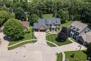 1925 SE Hawthorne Ridge Drive, Waukee, IA 50263