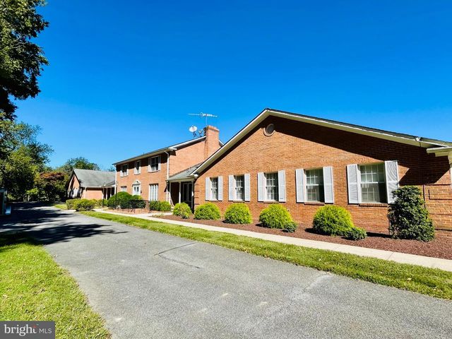 6300 TOWN POINT RD, Tracys Landing, MD 20779