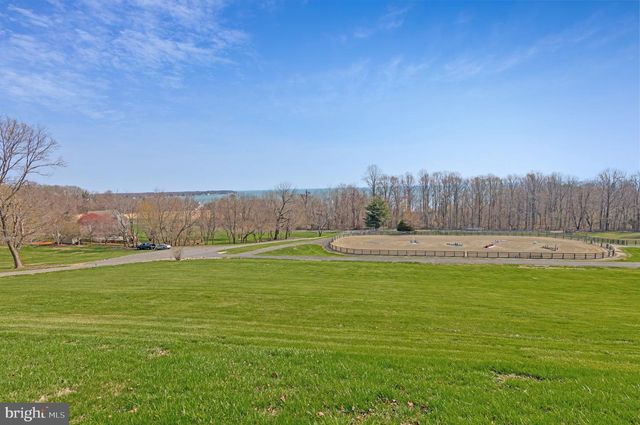 6300 TOWN POINT RD, Tracys Landing, MD 20779