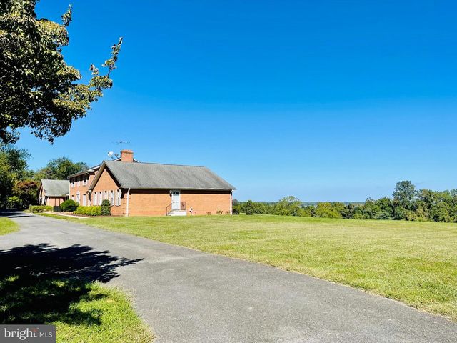 6300 TOWN POINT RD, Tracys Landing, MD 20779