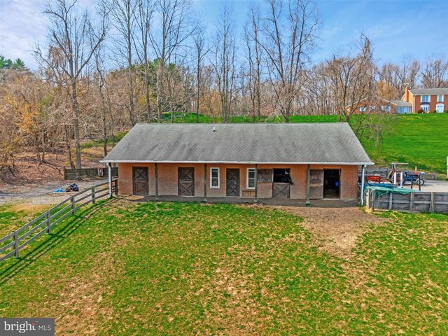 6300 TOWN POINT RD, Tracys Landing, MD 20779