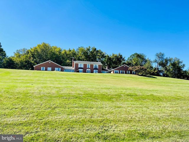 6300 TOWN POINT RD, Tracys Landing, MD 20779