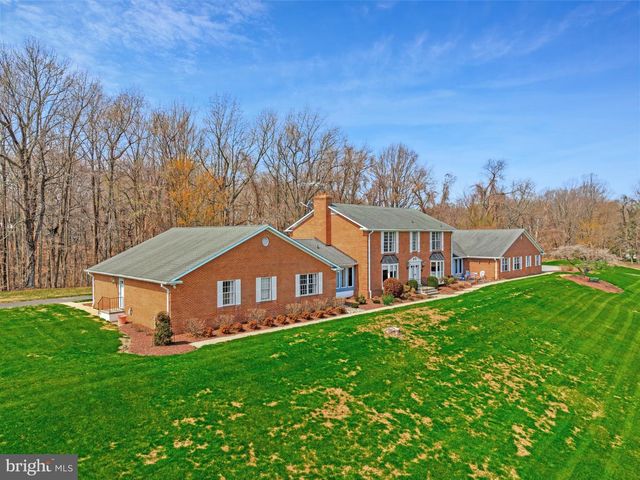 6300 TOWN POINT RD, Tracys Landing, MD 20779