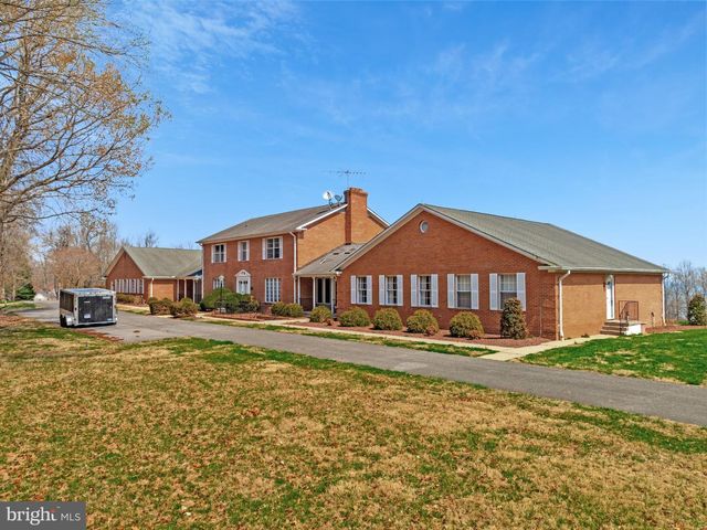 6300 TOWN POINT RD, Tracys Landing, MD 20779