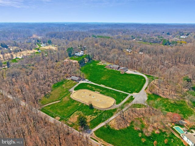 6300 TOWN POINT RD, Tracys Landing, MD 20779