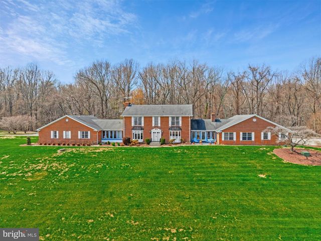 6300 TOWN POINT RD, Tracys Landing, MD 20779