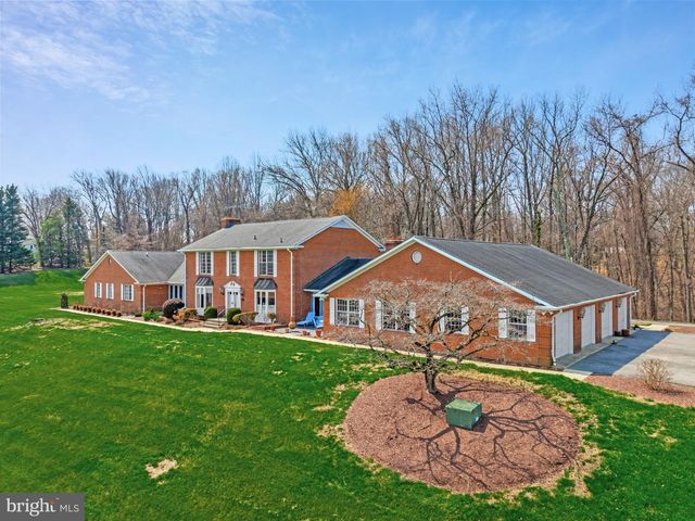 6300 TOWN POINT RD, Tracys Landing, MD 20779