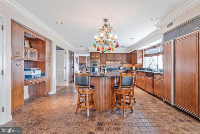 6300 TOWN POINT RD, Tracys Landing, MD 20779