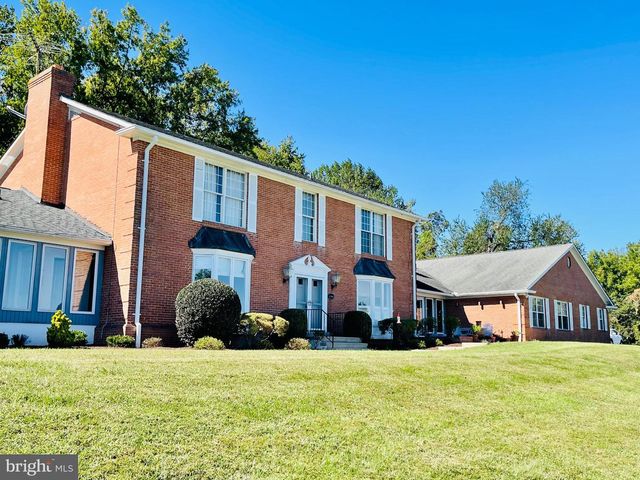 6300 TOWN POINT RD, Tracys Landing, MD 20779