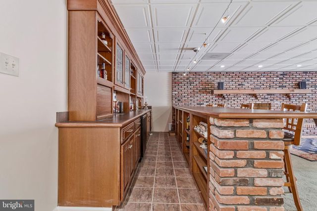 6300 TOWN POINT RD, Tracys Landing, MD 20779