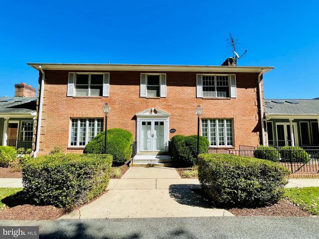 6300 TOWN POINT RD, Tracys Landing, MD 20779