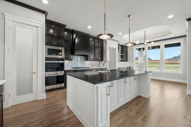 2461 Tyler Wade Trail, Waxahachie, TX 75167