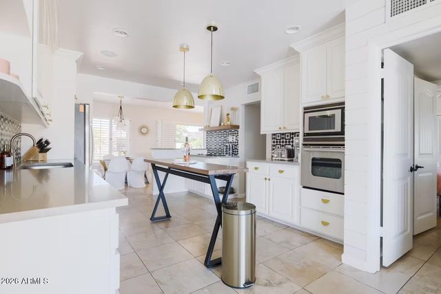 6810 E GRANADA Road, Scottsdale, AZ 85257