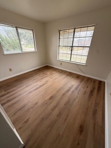 101 Duke St E, Portland, TX 78374