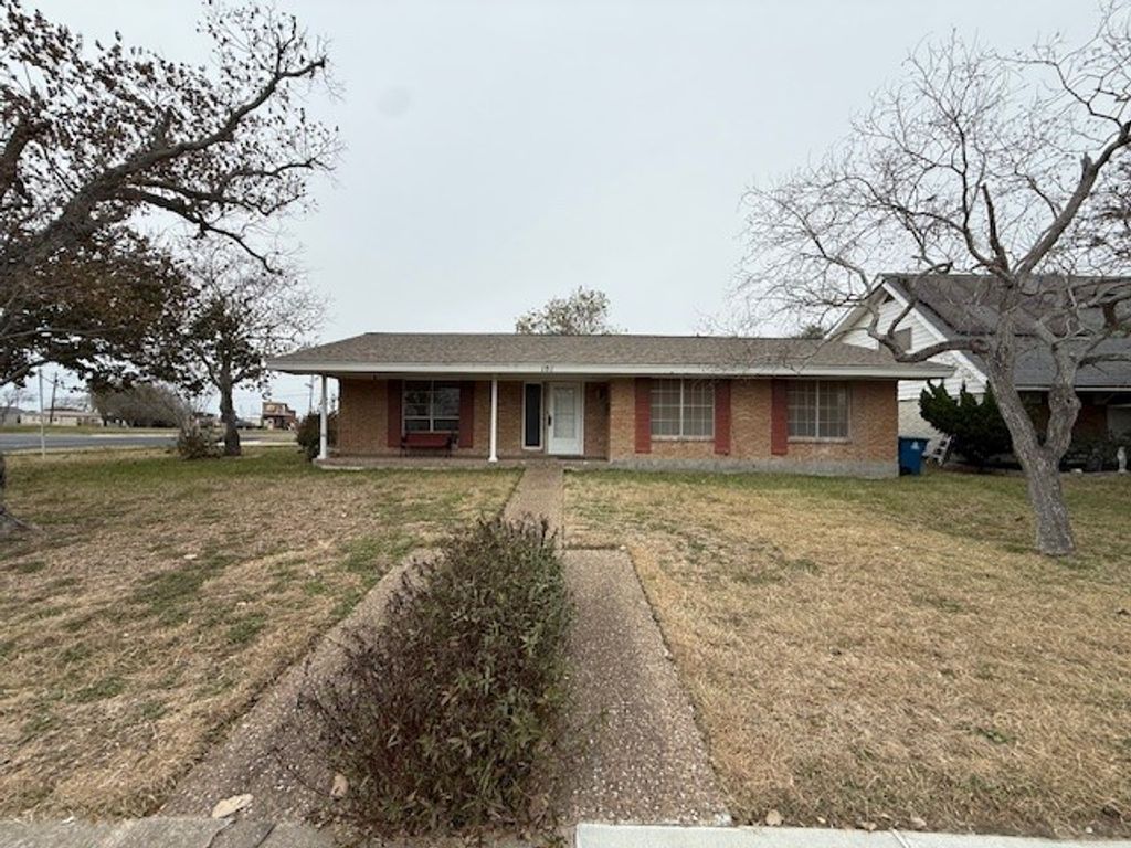 101 Duke St E, Portland, TX 78374