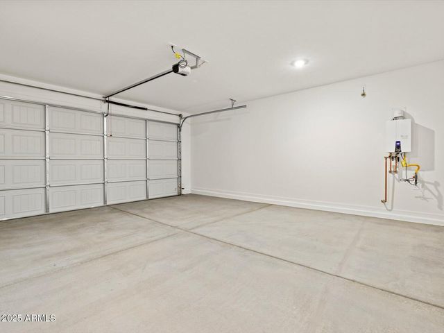 15995 W PRICKLY PEAR Trail, Surprise, AZ 85387