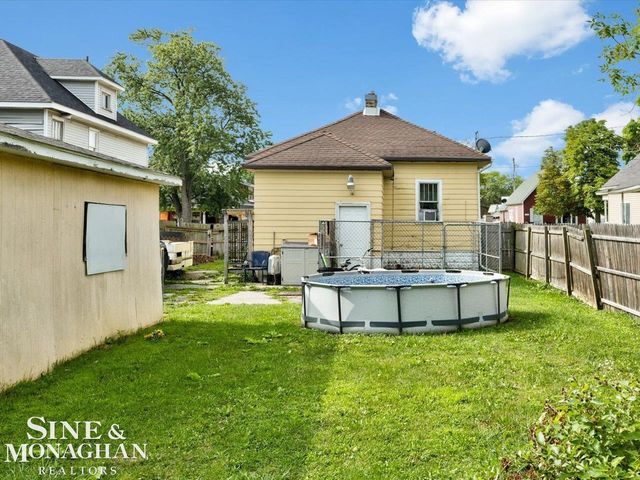 1219 White St Street, Port Huron, MI 48060