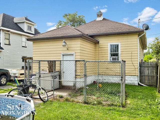 1219 White St Street, Port Huron, MI 48060