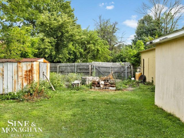 1219 White St Street, Port Huron, MI 48060
