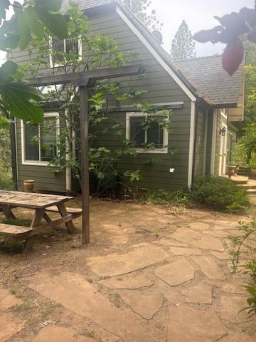 1215 Spring Crest Ct, Placerville, CA 95667