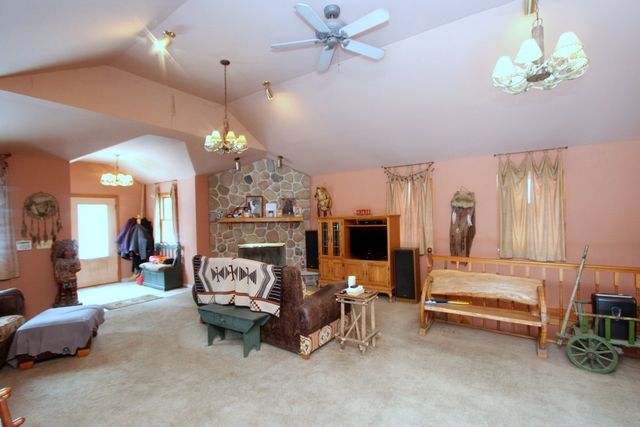 104 Columbine Street, Crystal Lake, IL 60014