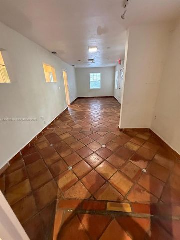 2916 SW 27th Ave 1, Miami, FL 33133