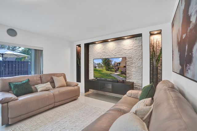 2889 SW 22nd Circle 48a, Delray Beach, FL 33445