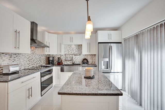 2889 SW 22nd Circle 48a, Delray Beach, FL 33445