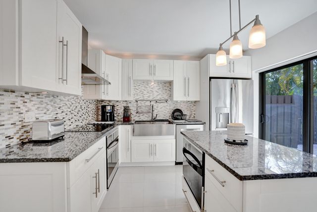 2889 SW 22nd Circle 48a, Delray Beach, FL 33445