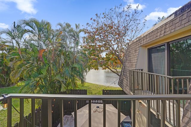 2889 SW 22nd Circle 48a, Delray Beach, FL 33445