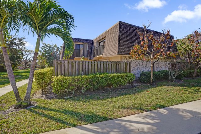2889 SW 22nd Circle 48a, Delray Beach, FL 33445