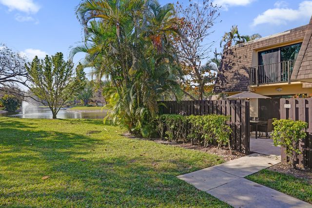 2889 SW 22nd Circle 48a, Delray Beach, FL 33445