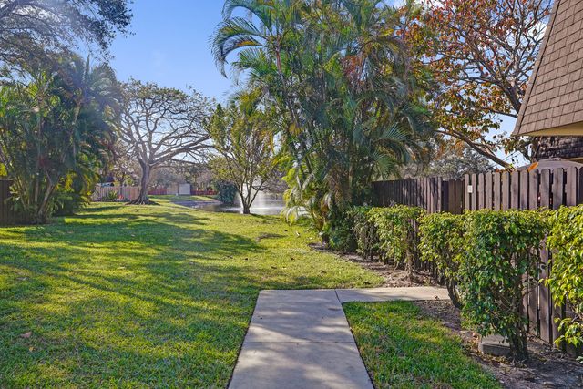 2889 SW 22nd Circle 48a, Delray Beach, FL 33445