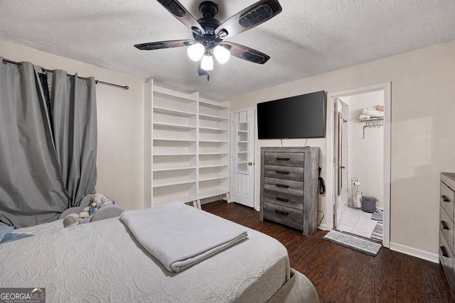 1044 Oaks Parkway, Smyrna, GA 30082