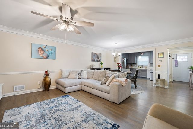 1044 Oaks Parkway, Smyrna, GA 30082