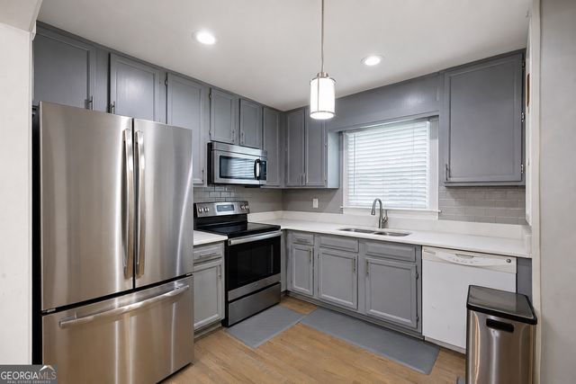 1044 Oaks Parkway, Smyrna, GA 30082