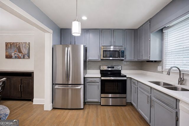 1044 Oaks Parkway, Smyrna, GA 30082