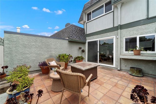 8278 Artista Drive, Huntington Beach, CA 92646