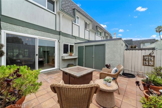 8278 Artista Drive, Huntington Beach, CA 92646