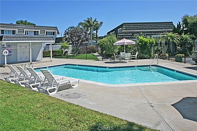 8278 Artista Drive, Huntington Beach, CA 92646