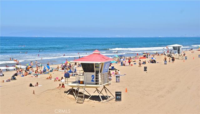 8278 Artista Drive, Huntington Beach, CA 92646