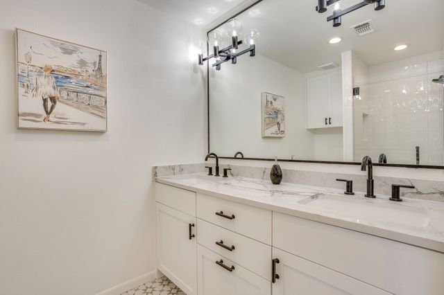 400 S 10th Avenue, Santo, TX 76472