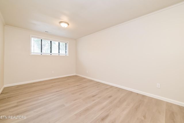 8612 Royal Oaks Drive, Knoxville, TN 37931