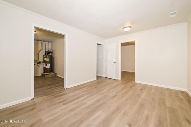 8612 Royal Oaks Drive, Knoxville, TN 37931