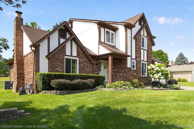 524 Kentucky Drive, Rochester Hills, MI 48307