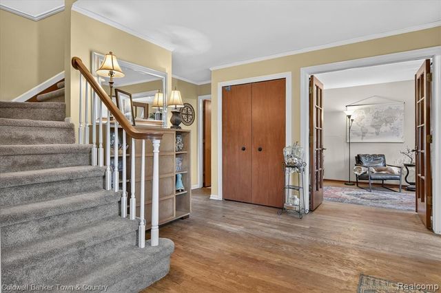 524 Kentucky Drive, Rochester Hills, MI 48307