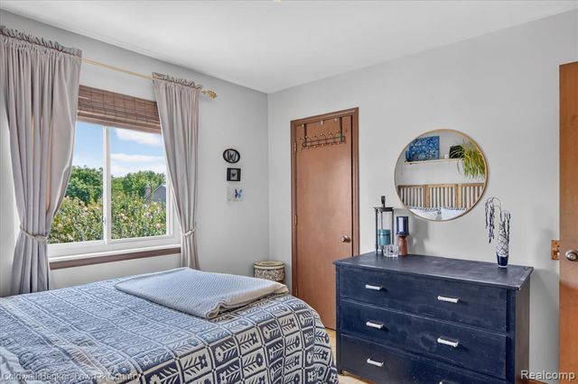 524 Kentucky Drive, Rochester Hills, MI 48307