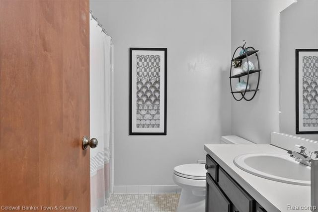 524 Kentucky Drive, Rochester Hills, MI 48307